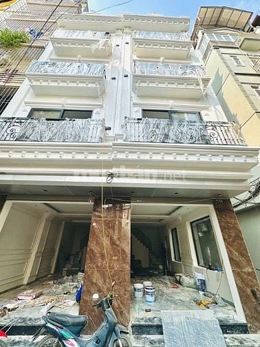 >> NHÀ 5 TẦNG MỚI KENG GIÁ SIÊU ĐẸP <<