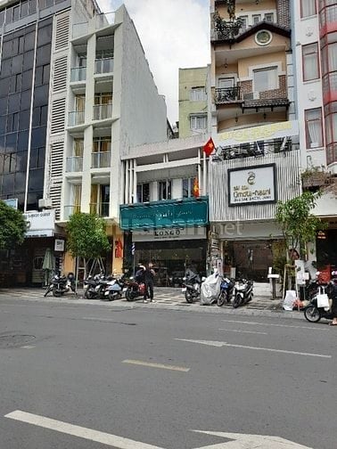 Bán nhà 2MT đường Duy Tân QPN dt: 3.3m(5.5m) x 9m 1 lầu 2PN giá 5 tỷ 7