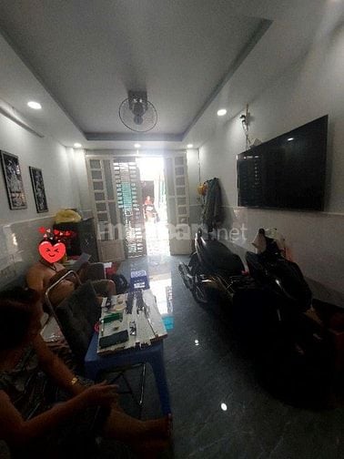 Gần Đình Long Kiểng 03 tầng ở ngay, DT ~30m2. Chỉ 2,4 Tỷ