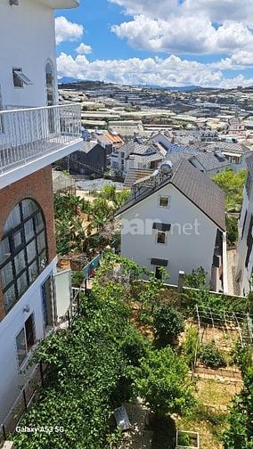 Bán biệt thự nghĩ dưỡng và kinh doanh khách sạn 
