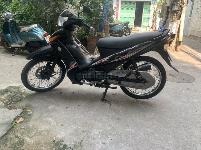 Cần bán xe Yamaha Taurus 110cc màu đen, biển 30H5, xe đẹp đăng ký đủ
