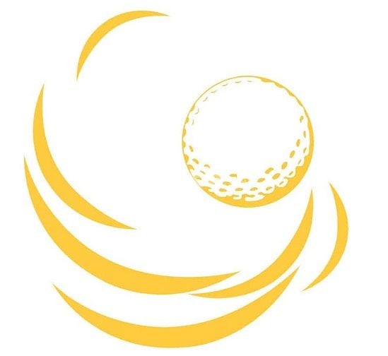 Nhân viên phục vụ nhà hàng Sân golf Phương Đông
