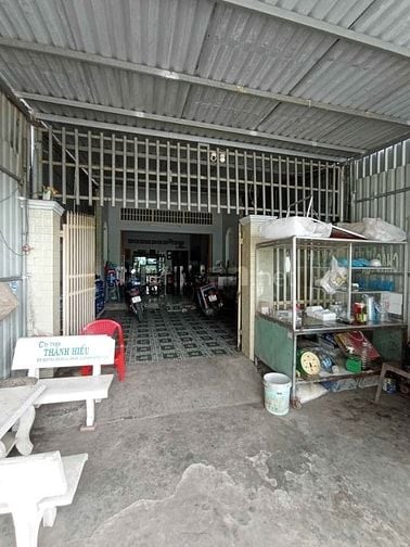 Cần bán gấp căn nhà ở ngay Đ. Tân Hiệp 14,Hóc Môn 110m2 SHR gía 765t