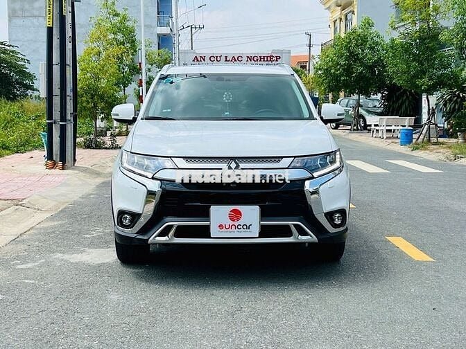 Outlander 2.0 Premium sx 2021 Odo 20.000km chuẩn