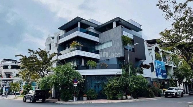 Bán biệt thự 2 MTKD gần biển gần sông