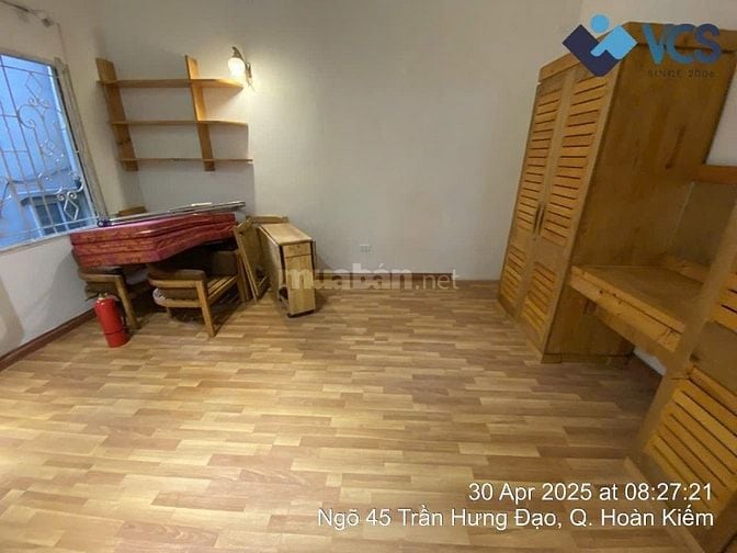 Cho thuê nhà trong khuôn viên biệt thự Pháp cổ 49A Hàng Bài, Q.HK