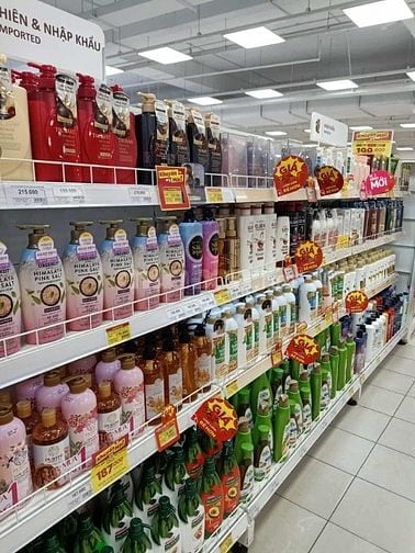 CẦN TUYỂN 5 NHÂN VIÊN KHO, TRỰC QUẦY HÀNG 