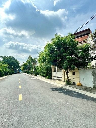Bán đất biệt thự Dương Quảng Hàn, P.6, GV:6,5 x 17, giá: 11,9 tỷ
