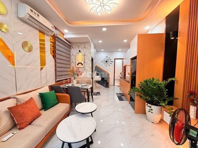 Bán nhà đường Thành Thái, Phường 14, Quận 10, Giá 3 tỷ 250