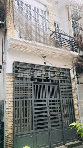 Cần bán nhà trung tâm quận 3 gần chợ trường công viên siêu thị 