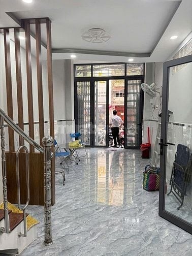 Bán nhà góc 2 MT, 218 Tôn Thất Hiệp, P.8, Q.11, vị trí Vip