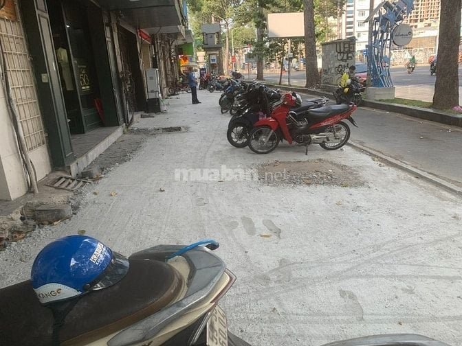Cho thuê nhà mặt tiền Trần Hưng Đạo, Phường Nguyễn Cư Trinh, Quận 1