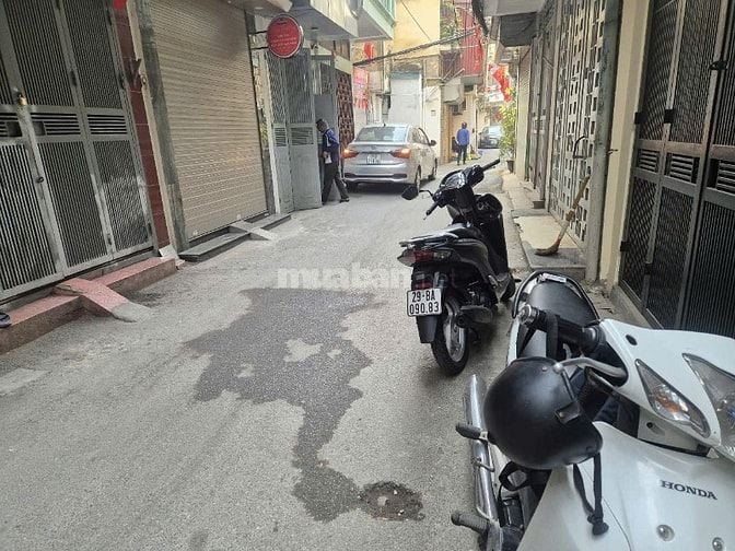 Cho thuê tầng 1 riêng biệt, nhà số 27 Ngõ 93 Phố Nghĩa Dũng, Q.Ba Đình
