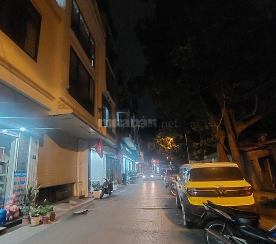 Chính chủ cần bán nhà gấp Phố Lê Lợi , Hà Đông. 50m2, lô góc, 4pn, 7ty