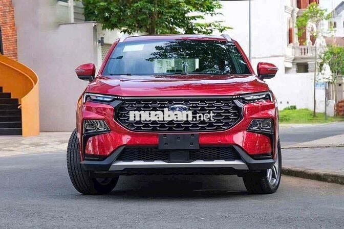2025 Titanium X 1.5 AT Bank 90%, nhận xe chỉ 200tr