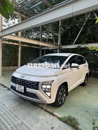 Hyundai Stargazer 2022 1.5 Cao cấp - 18600 km