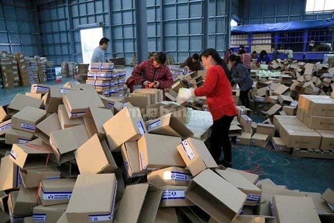 CÔNG TY CẦN TUYỂN NHÂN VIÊN ĐÓNG GÓI, DÁN TEM