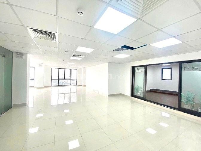 Cho thuê sàn 180m2 xây dựng tại Cầu Giấy cạnh Bưu điện Cầu Giấy