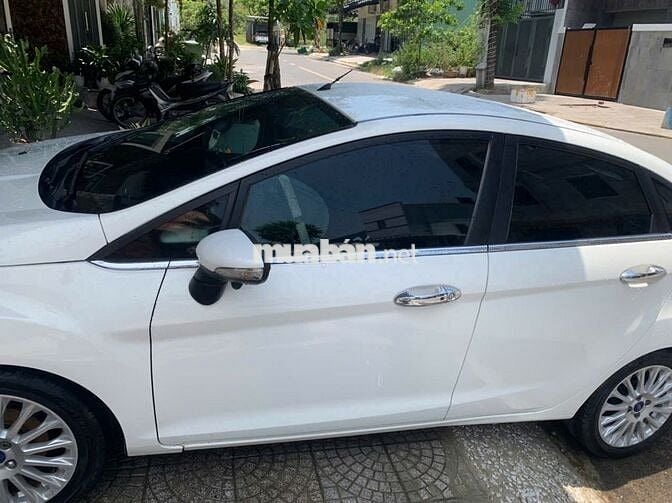 Chính chủ bán xe Ford Fiesta 2016  - 10000 km
