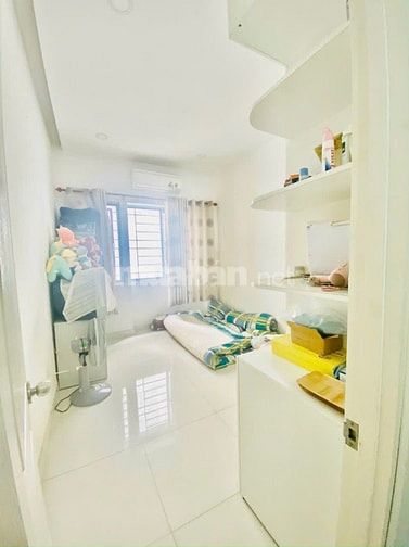 Bán nhà riêng tại Đường Lý Thái Tổ, Quận 10, TP.HCM, 6,3 tỷ