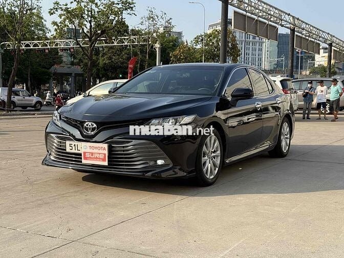 Toyota Camry 2021 2.0G - chỉ 812 Triệu - Tại Hãng