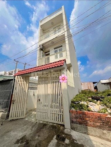THỦ ĐỨC - XE HƠI NGỦ TRONG NHÀ - 65M2 - 3 TẦNG - 4 PN - CHỈ 6.x TỶ