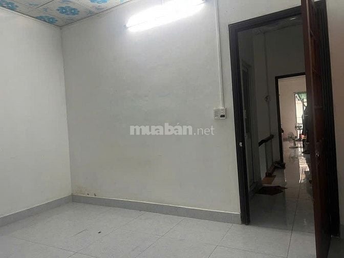 Bán gấp nhà Hòa Hưng Quận 10, 37m2, 4 tầng 4PN, chỉ 3 tỷ hơn