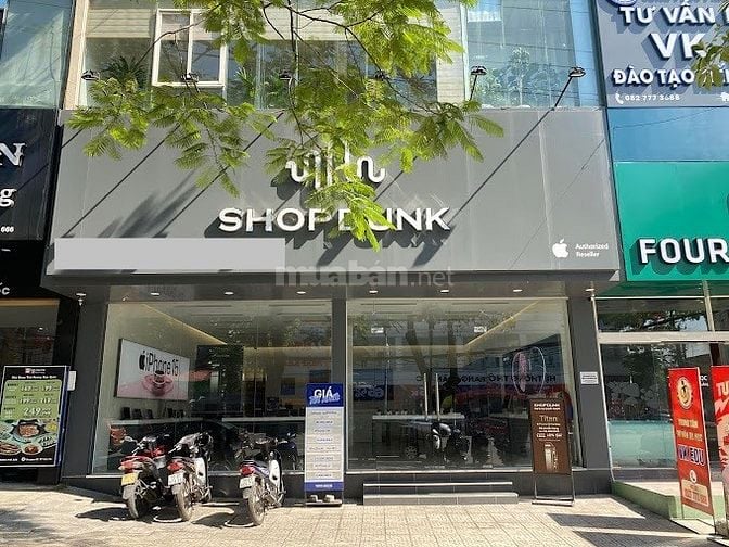 Cho thuê nhà Mp Hoàng Quốc Việt, 150m2 x 3 tầng, Mt 8m, giá 65tr/ thán