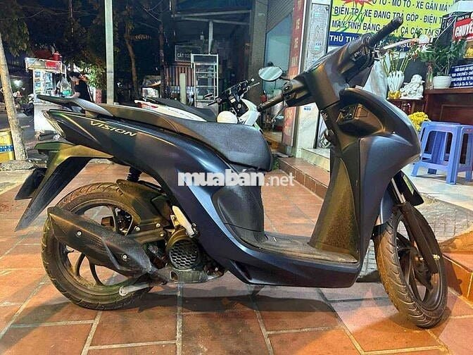 thanh lý xe vision 2023 odo 8.800km kí giấy được