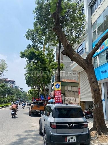 BÁN NHÀ MẶT PHỐ, 6 TẦNG THÔNG SÀN, GIÁP HỒ TÂY, 81,6 M2, GIÁ 25,1 TỶ.