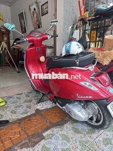 Nhà dư chiếc Vespa cần bán lại