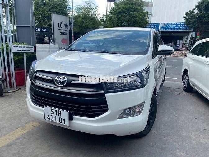 Toyota Innova 2019 số tự động, bảo hành 1 năm
