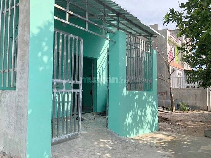 Chính chủ,bán gấp nhà cấp 4 SHR đường thông , gần chợ