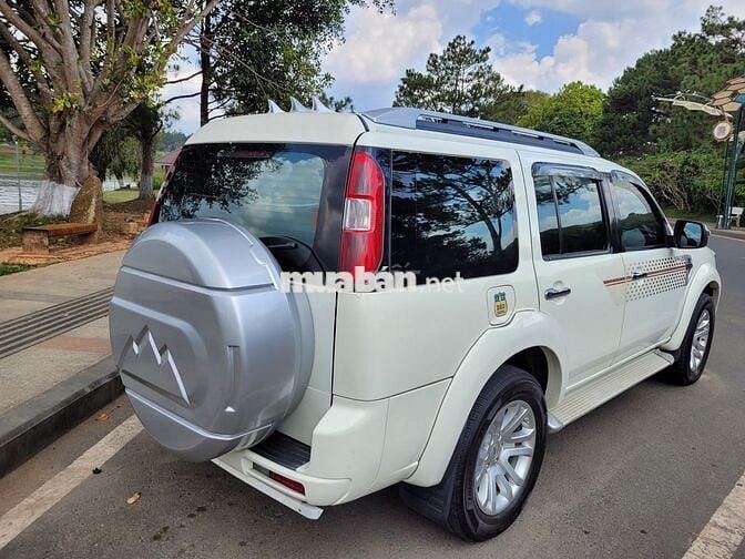 Ford Everest 2014 2.5L 4x2 AT - Trắng - máy dầu