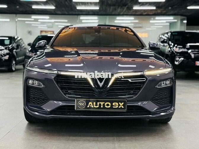 VinFast Lux A2.0AT Base 2020 siêu đẹp