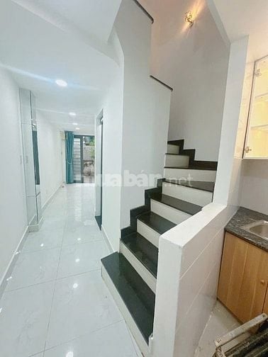 Nhà mới xây MT Phú Nhuận 17,5tr, Hình thật 3,3mx10m, 4 lầu