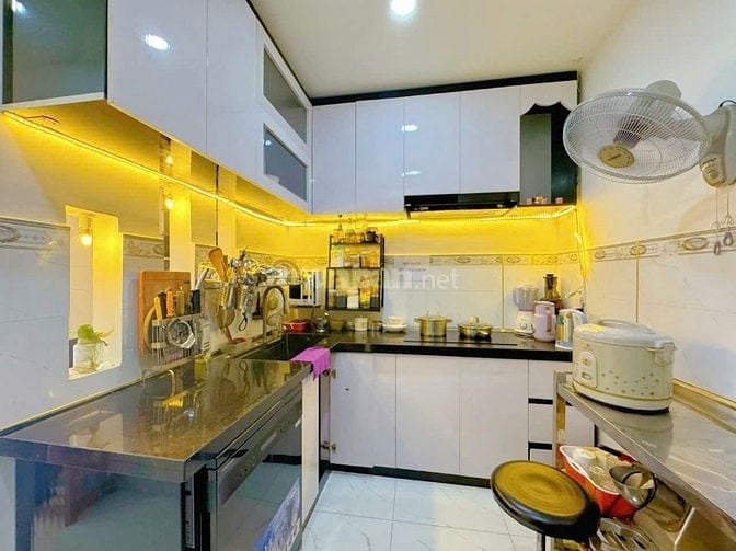 CẦN BÁN GẤP NHÀ MT 228 BÌNH QƯỚI P28 BÌNH THẠNH 