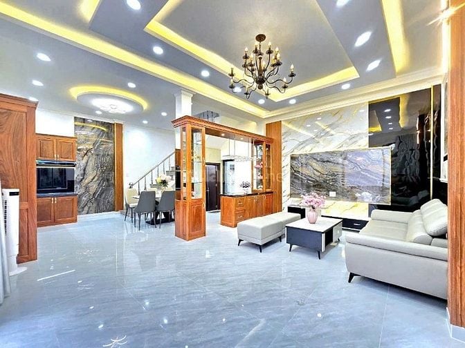 Bán nhà đường Phạm Ngọc Thạch, Q3 kế công viên Lê Văn Tám -48m2 3tỷ670