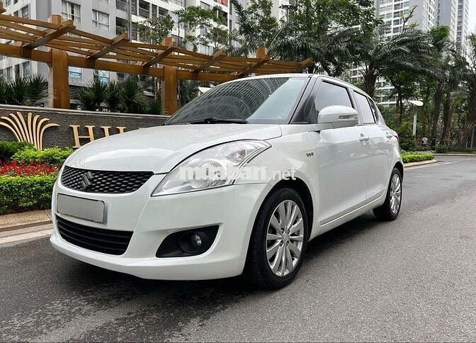 Suzuki Swift 2015 1.4 AT full options 5 vạn zin