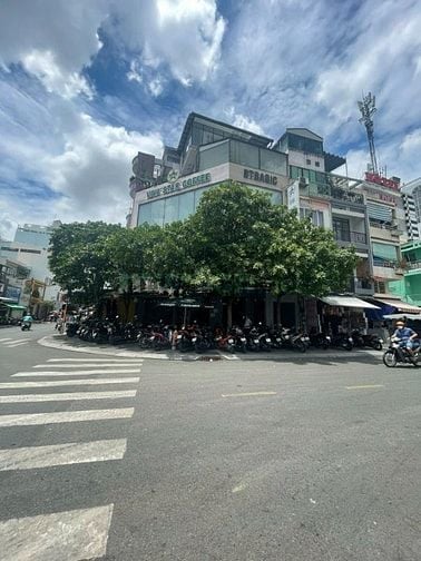 Căn góc 2 mặt tiền đường Nguyễn Khắc Nhu – Cô Giang, DT 5m x 10m, 3 lầ