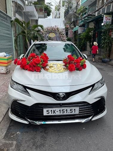 nhiều mẫu xe hoa mùa cưới 2025