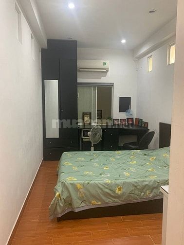 Cho thuê phòng trọ 18 tới 20m vuông, quận 1,đường Nguyễn Thị Minh Khai