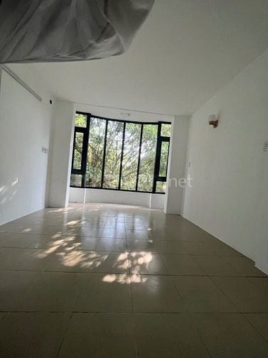 Bán nhà gần Hoàng Dư Khương, Quận 10, 36m2, 4 tầng 4PN, chỉ 3 tỷ X