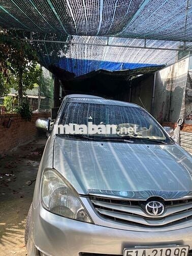 Toyota Innova 2011 G xe gia đinh chay khong dv