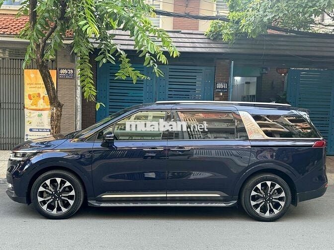Kia Carnival 2023 Signature 2.2D - 48000 km