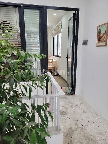 Cần bán gấp nhà Mặt phố Bạch Mai giá 16 tỷ, DT 45m2 - Hè rộng