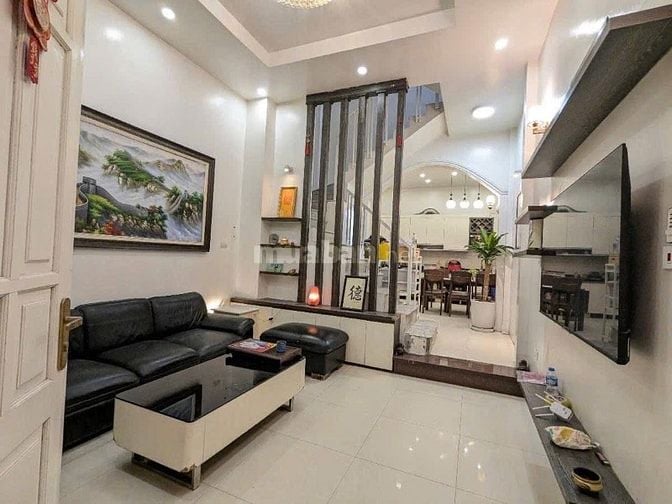 Lê Trọng Tấn, Phân lô vuông đét, gần đầu ngõ, hoa khôi phân khúc TX