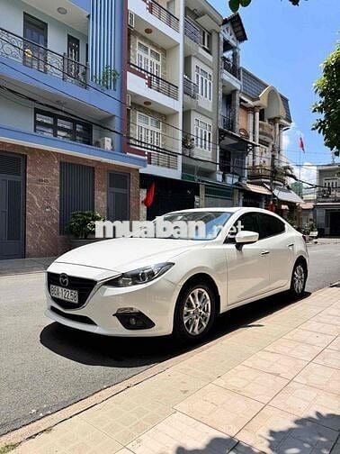 Mazda 3 2016 1.5 AT Sedan - 90000 km