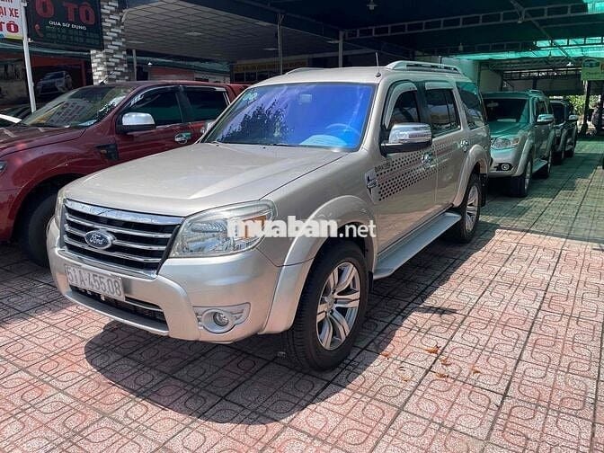 Ford Everest 2012 Limited 4x2 - 100000 km