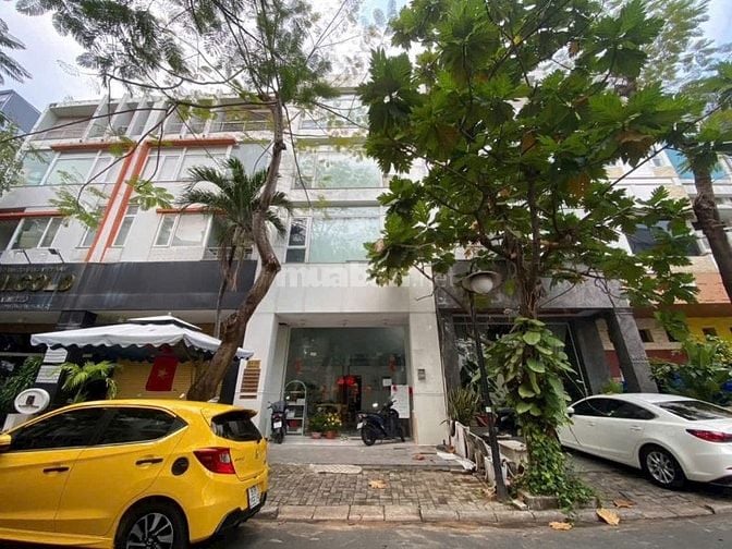 Bán gấp nhà phố kinh doanh 111m, trệt, lửng, 3 lầu, thang máy, giá 29ỷ